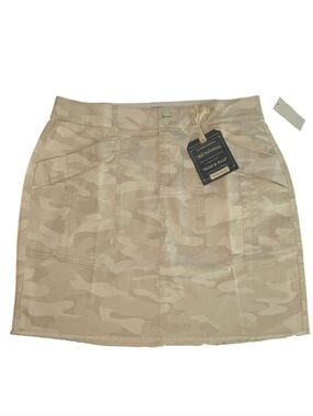 Women's Democracy Skirt In Tan/Camo. Frayed Hem. NWT. Size 16W